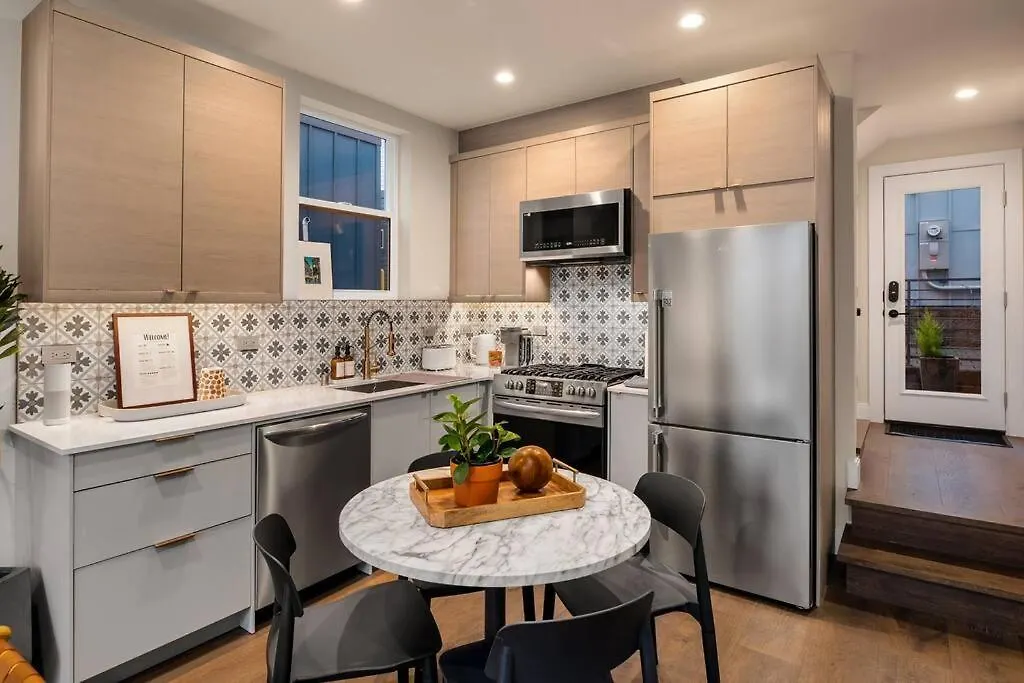 New House In Peaceful And Trendy Central District Seattle 0*,